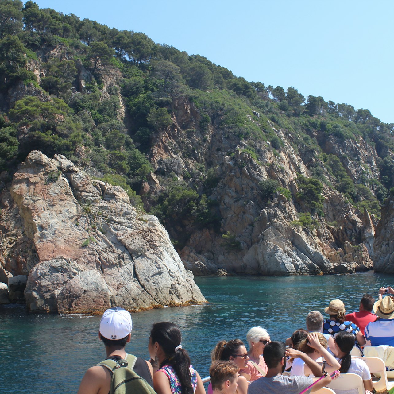 Tour from Barcelona to the Costa Brava with a Boat Ride - Accommodations in Barcelona