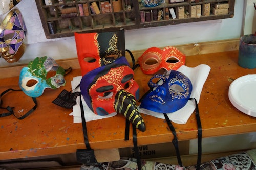 ヴェネツィアのカーニバルマスク作り(即日発券)