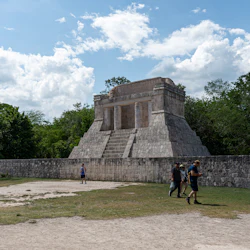 Chichén Itzá: Guided Tour from Cancún + Early Access + Optional Hotel Transfers 3