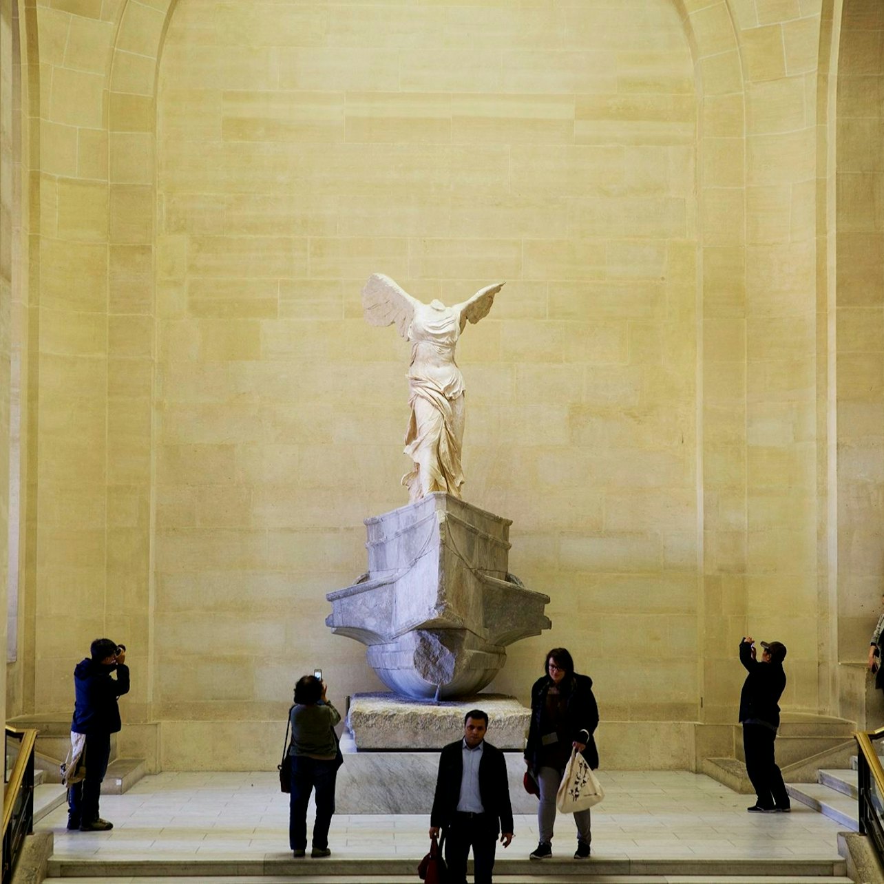 Museo del Louvre: Entrada preferente + Visita guiada de 2 horas por los lugares más destacados - Alojamientos en Paris