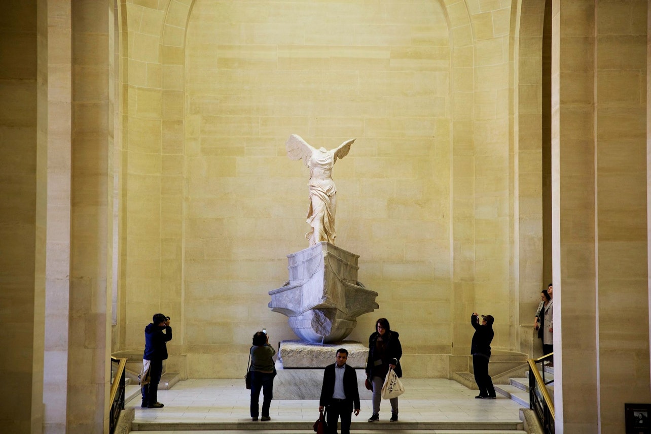 Louvre Museum: Priority Entry Ticket + 2-Hr Guided Highlights Tour - Accommodations in Paris
