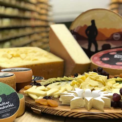 Rapperswil & Einsiedeln: Guided Tour from Zurich + Lindt Home of Chocolate 4