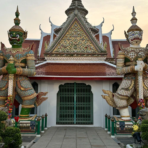 Bangkok: Tuk Tuk Night Tour + Meal in Chinatown - Photo 4