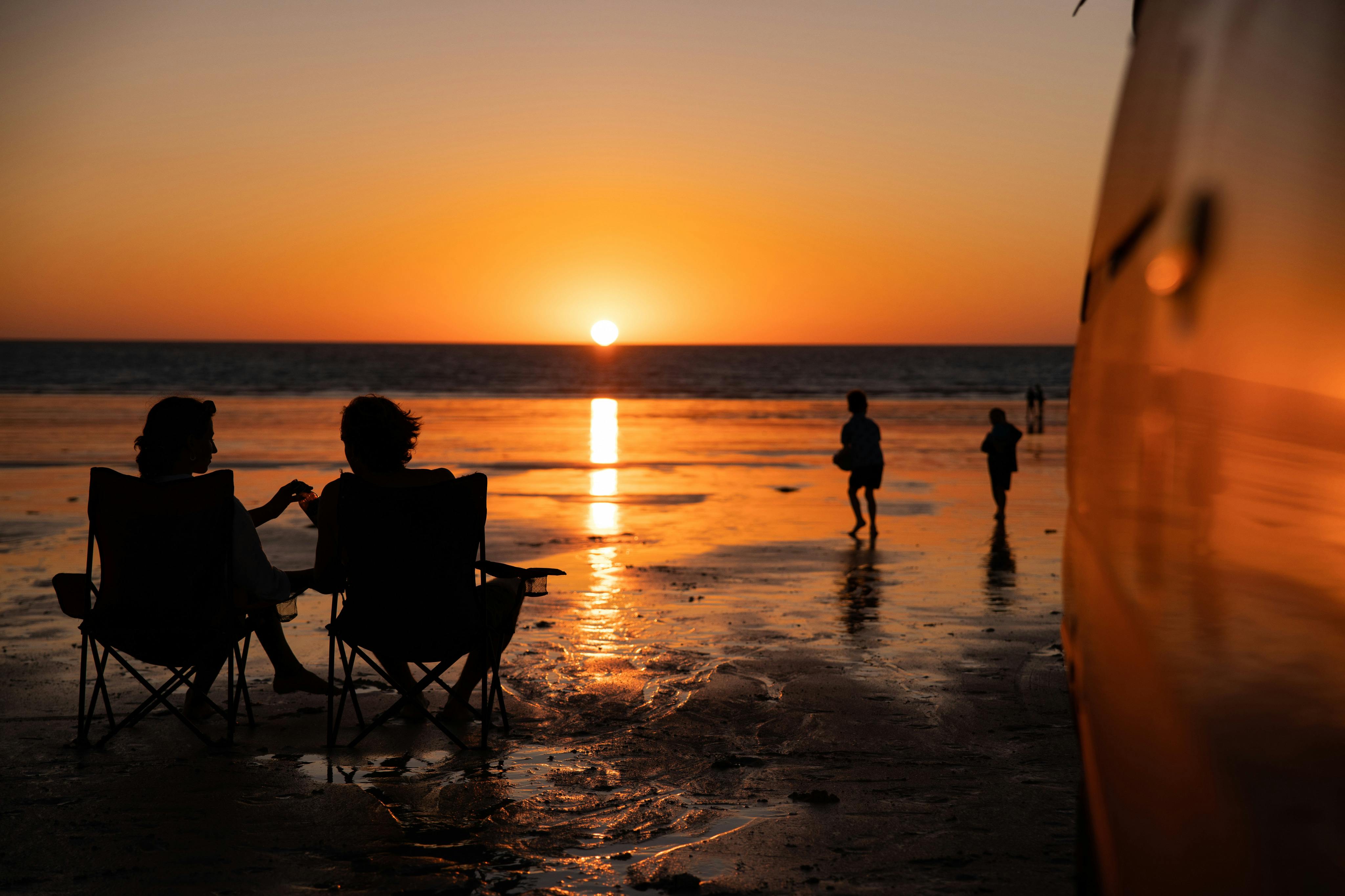 Ηλιοβασίλεμα στην παραλία Cable