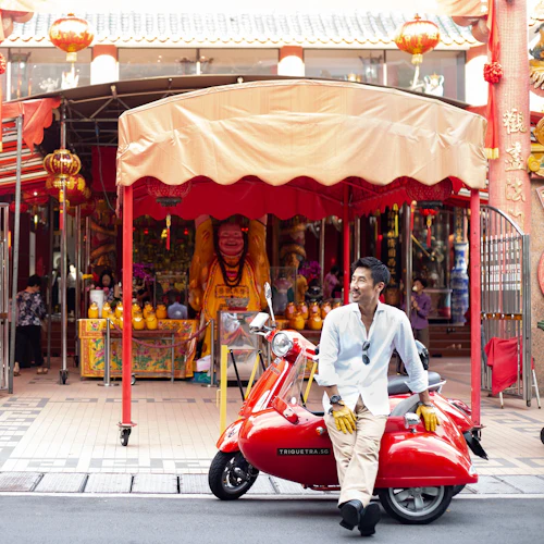 Tour de vespa por Kampong Glam e Distrito Cívico em Singapura - Photo 3