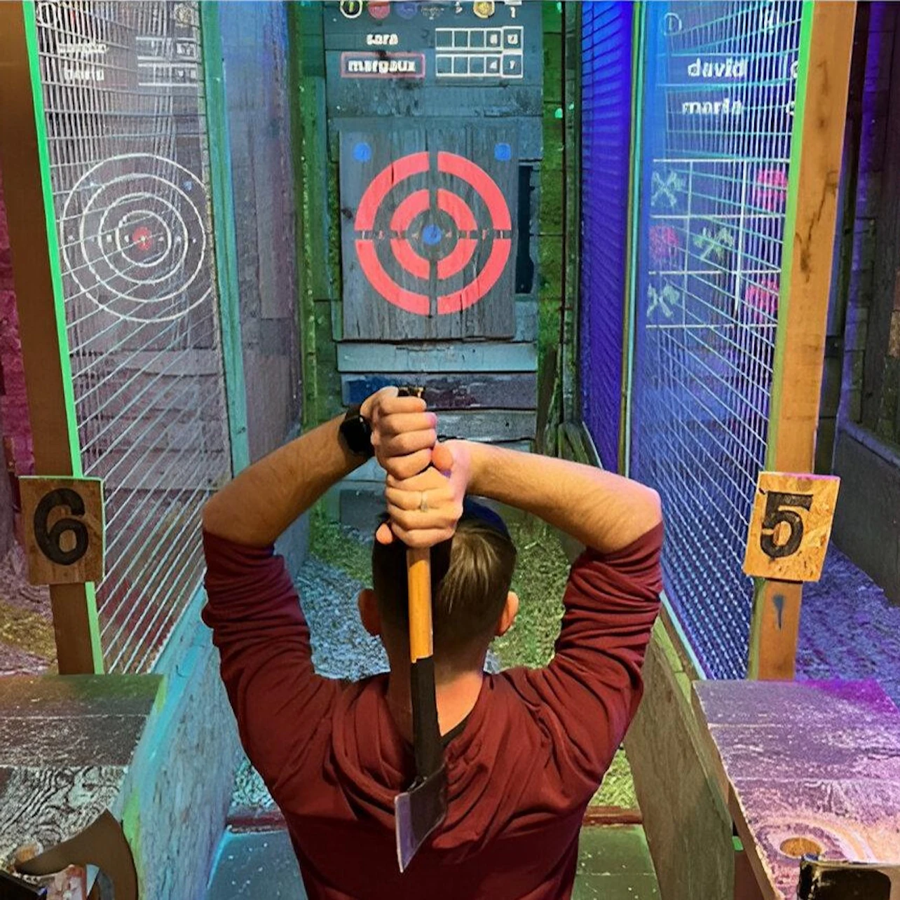 El Hachazo: Classic 1-Hr Axe Throwing Session