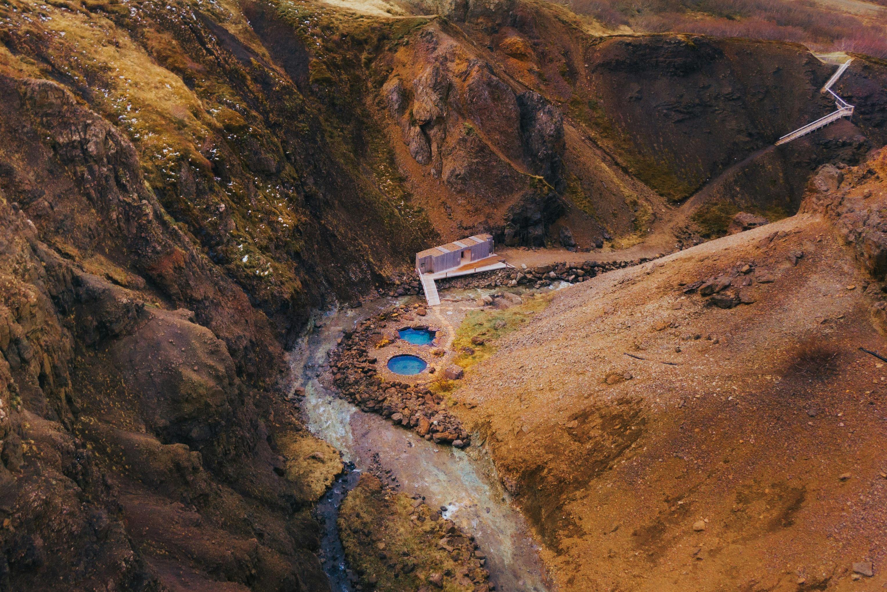 Canyon bath from above