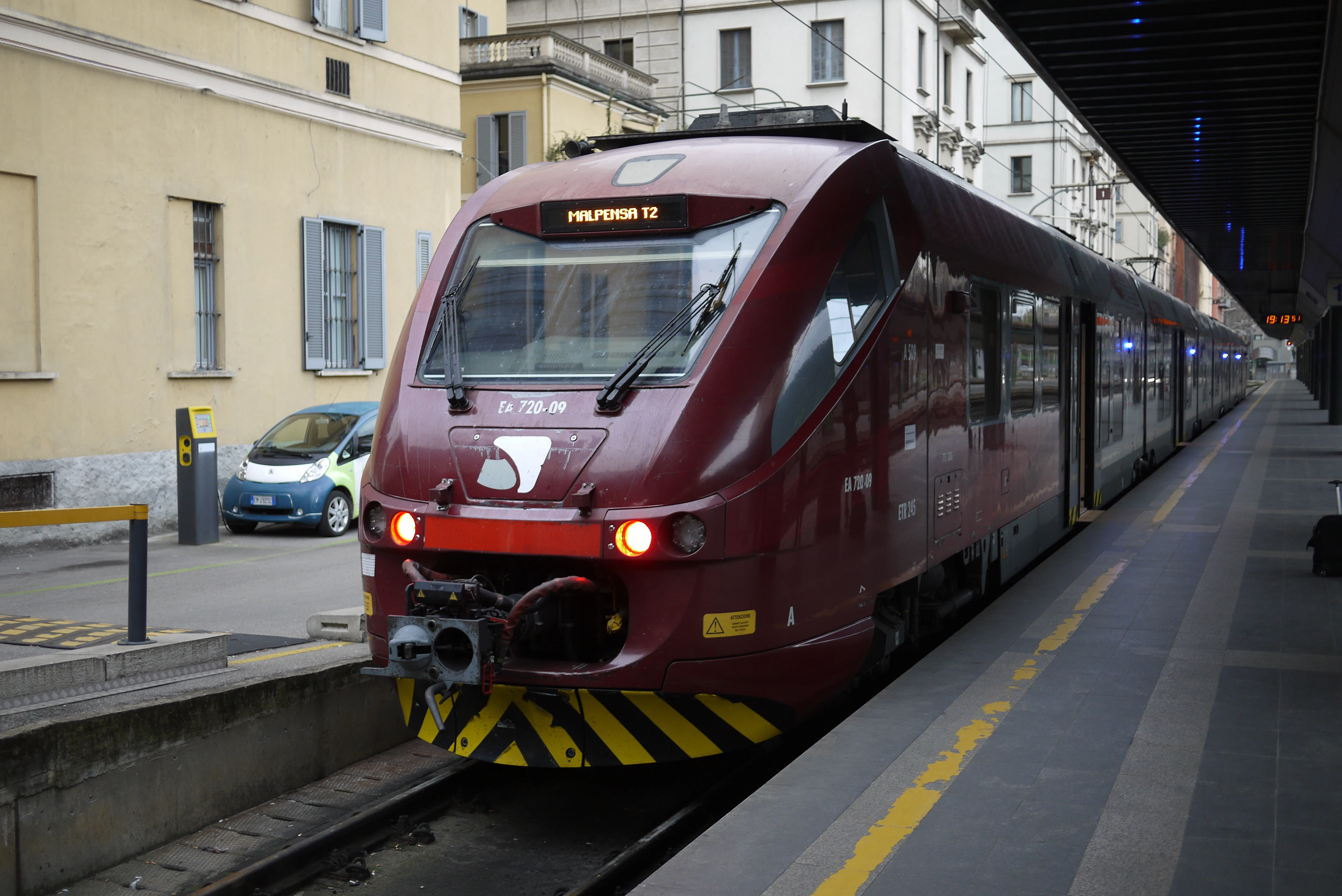 Malpensa Express: Milan Central Station to Malpensa Airport