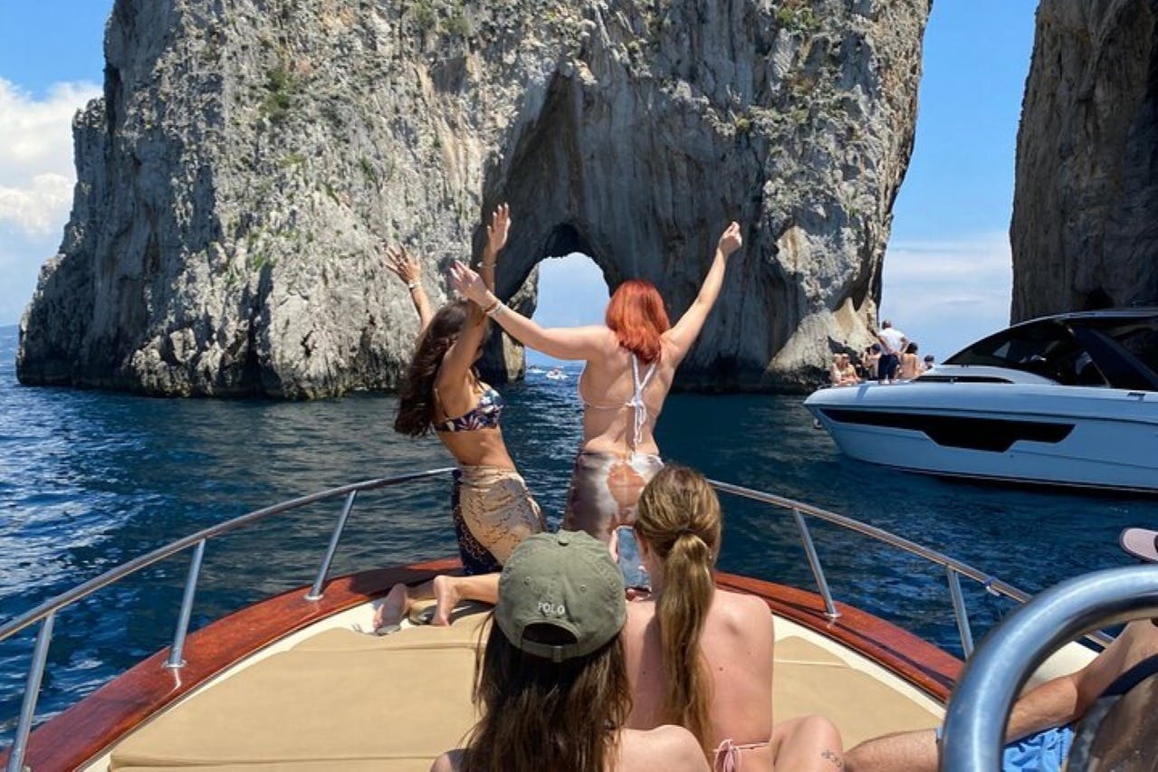 Sail at sunset and enjoy Prosecco and limoncello on board