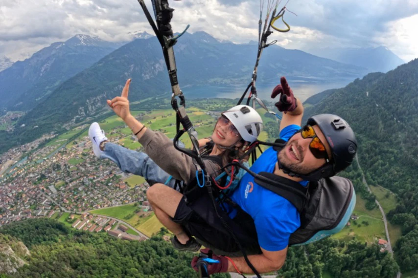 Interlaken: Paragliding Flight