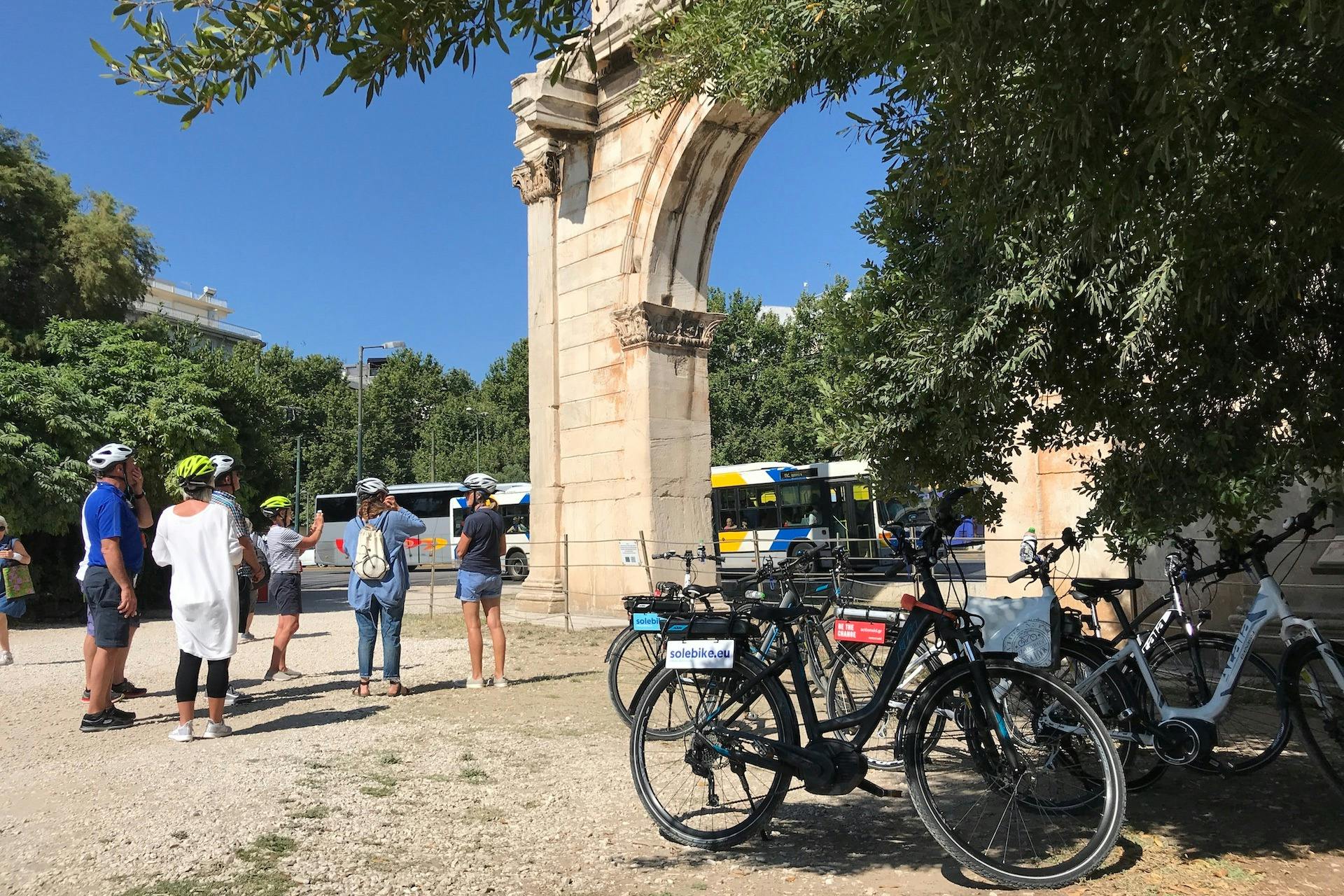 Gruppe under Hadrians bue