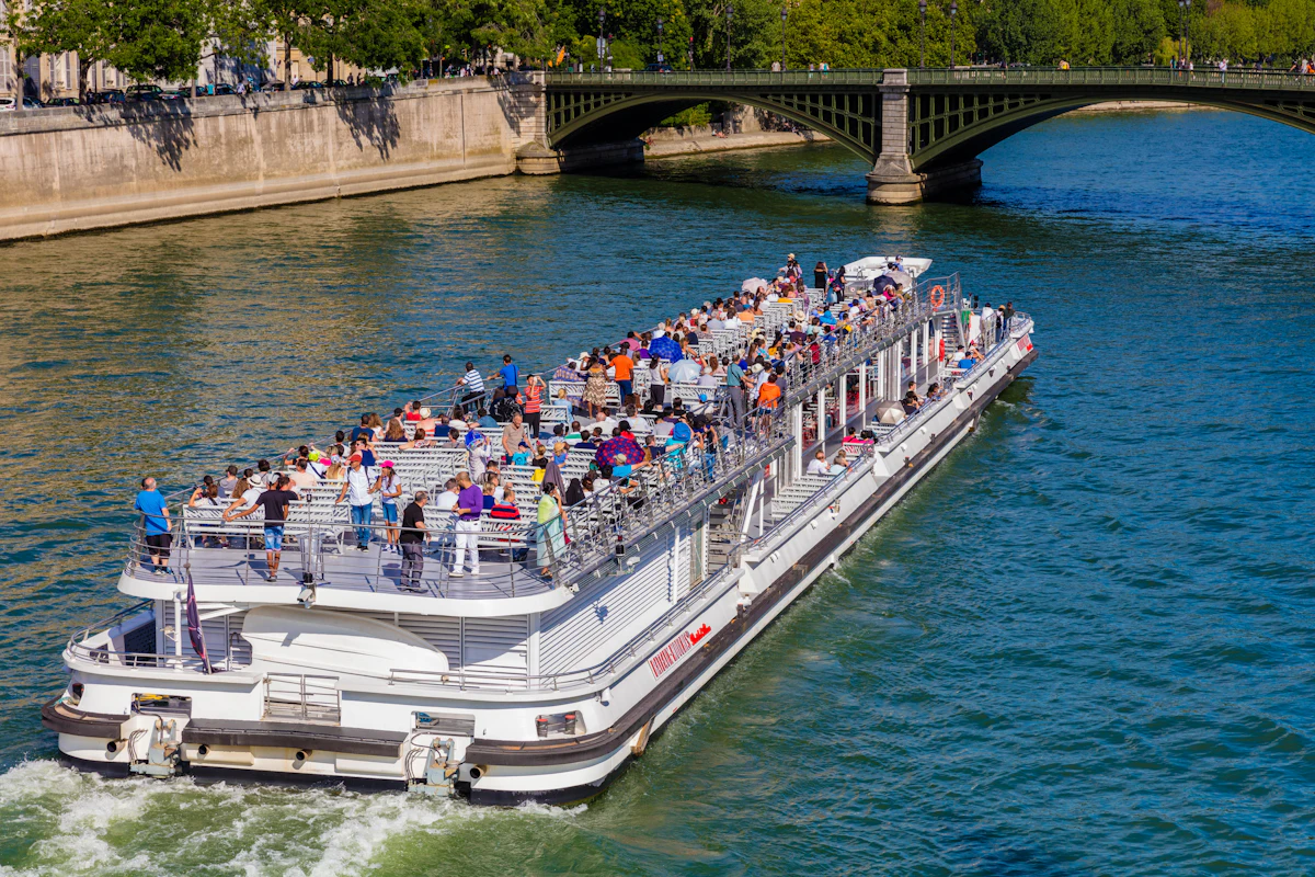 Seine River: Cruise by Bateaux Mouches — 2