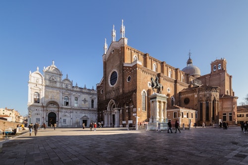 ヴェネツィアの歴史的な街ウォーキングツアー＋ 24時間公共交通機関(即日発券)