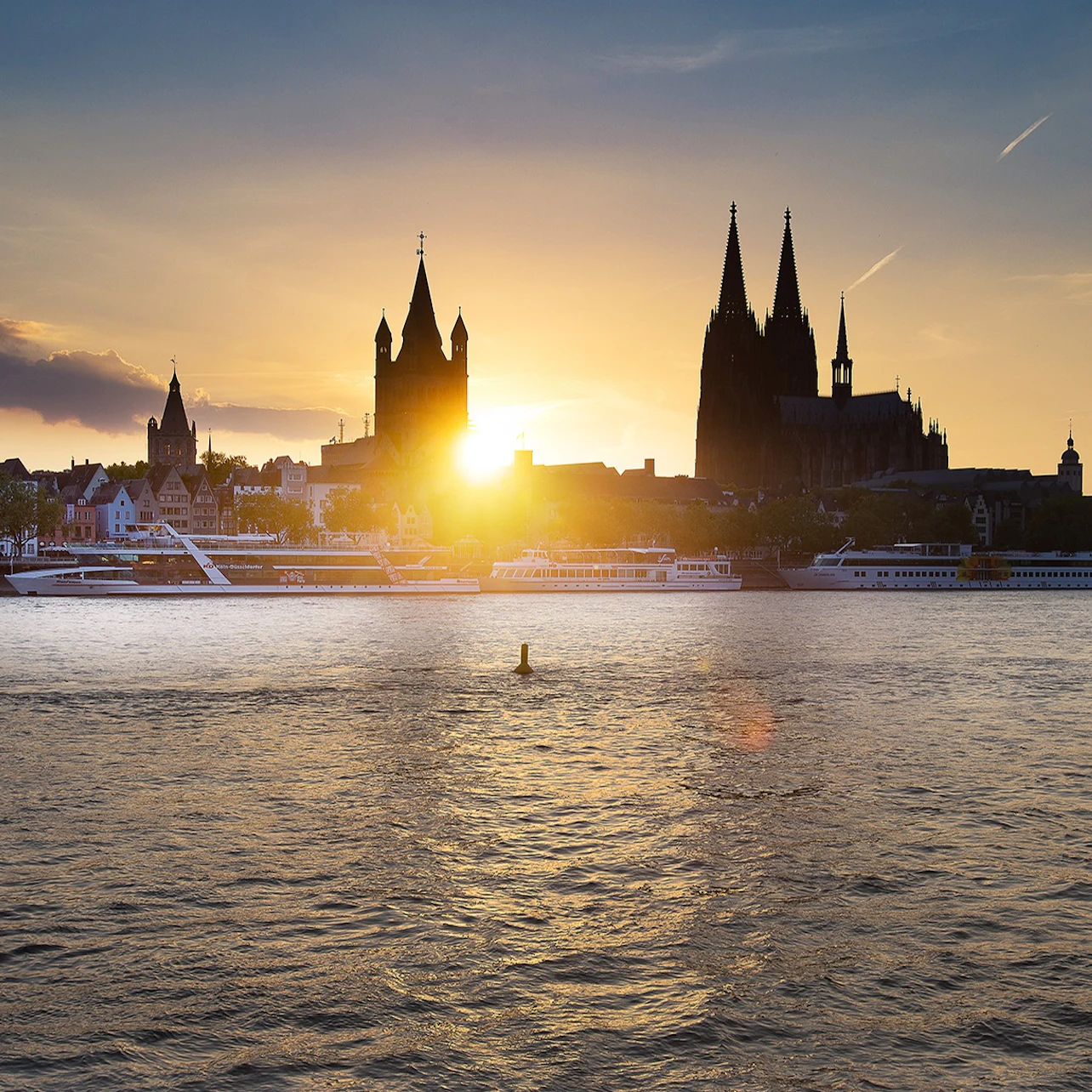 Evening cruise Cologne Rhine