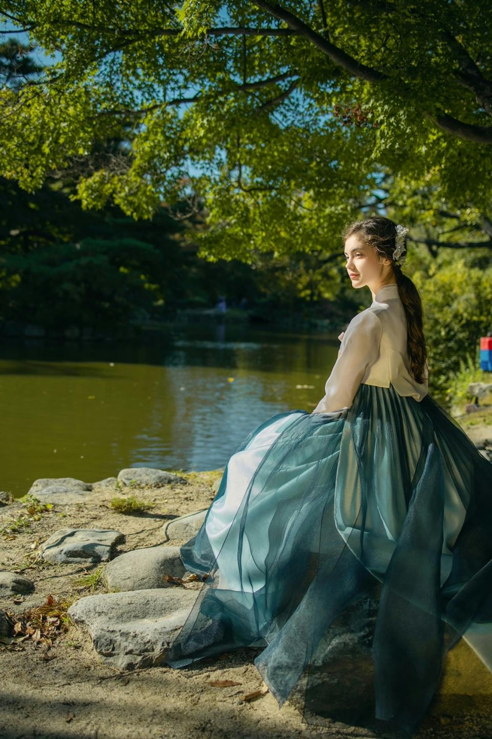 Hanbok Rental & Hairstyling at Gyeongbokgung Palace, Seoul: Traditional Hanbok Rental
