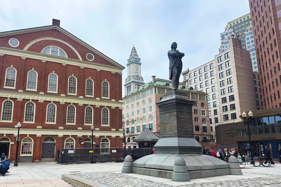 Boston Plaza