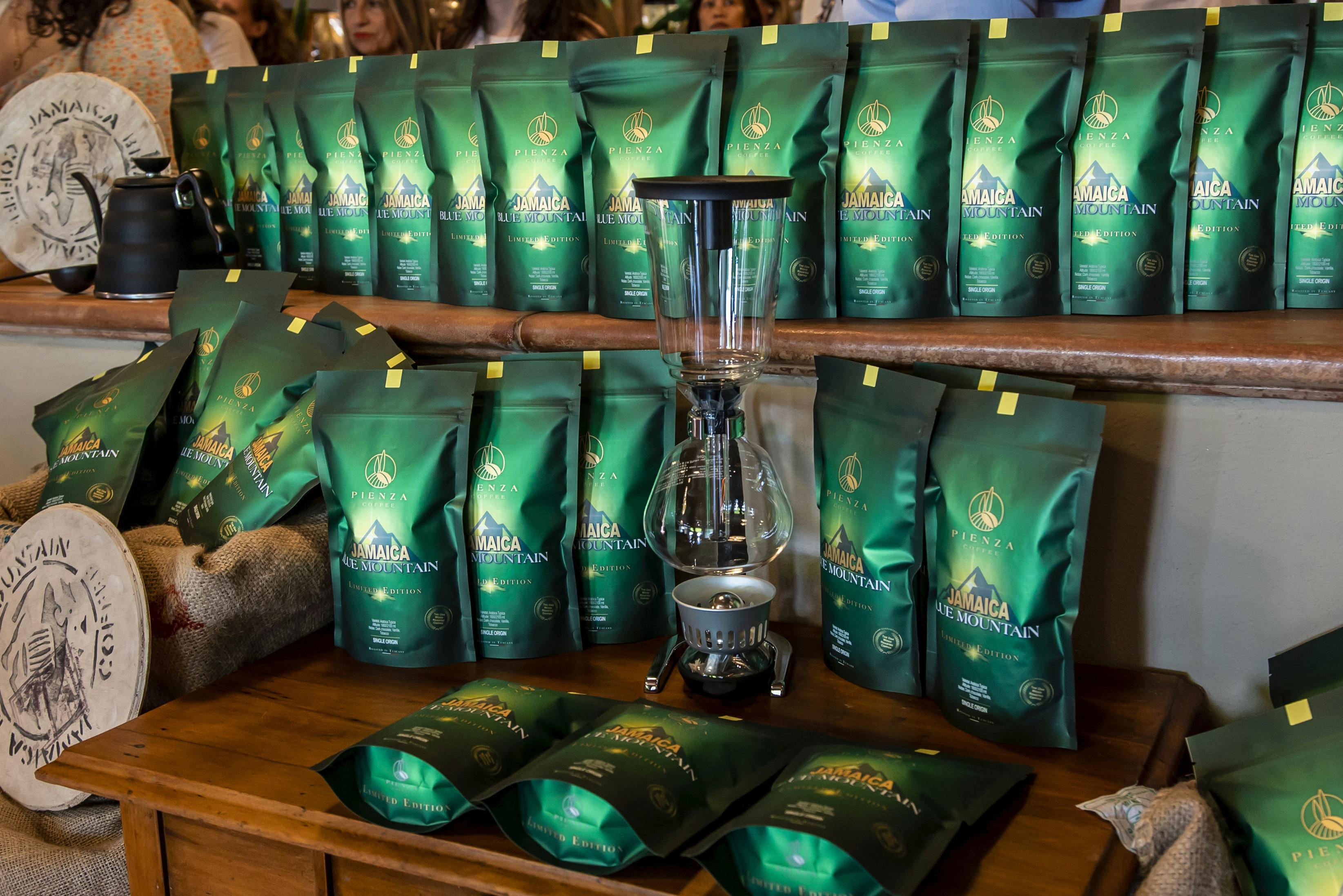 Medieval Tuscany Experience: Visit Monteriggioni and Val d'Orcia from Florence