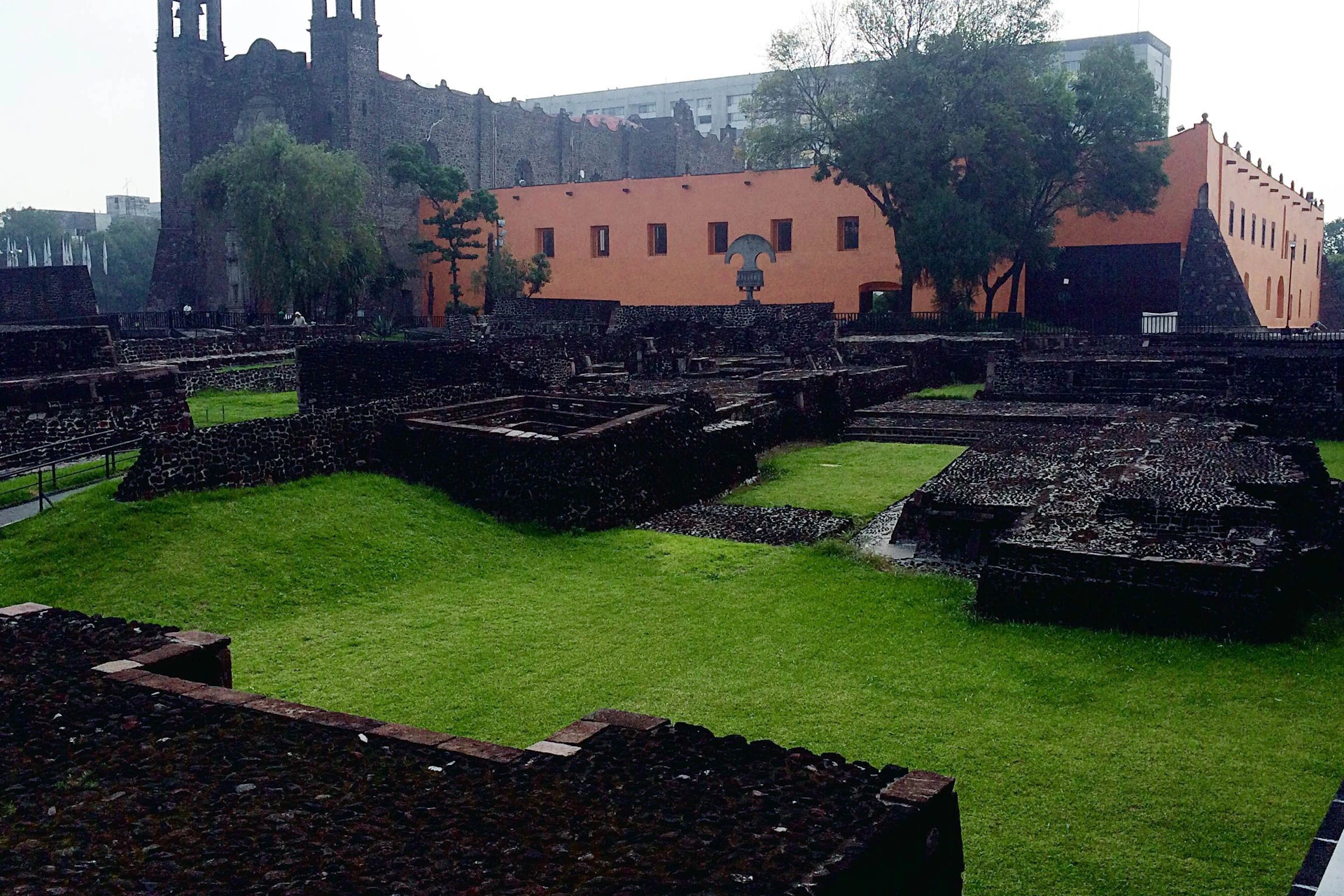 Square of the 3 cultures