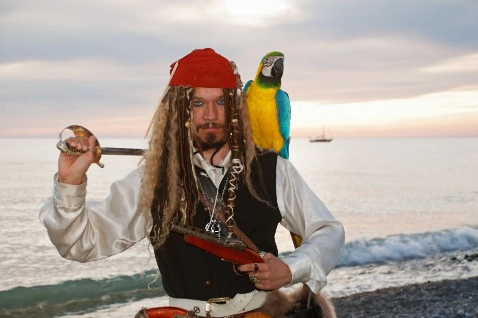 Alanya: Pirate Boat Trip with Lunch & Drinks
