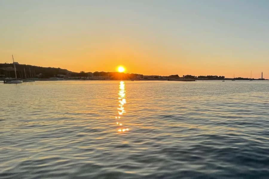 Palermo: Private Sunset Sailboat Tour + Dinner + Wine