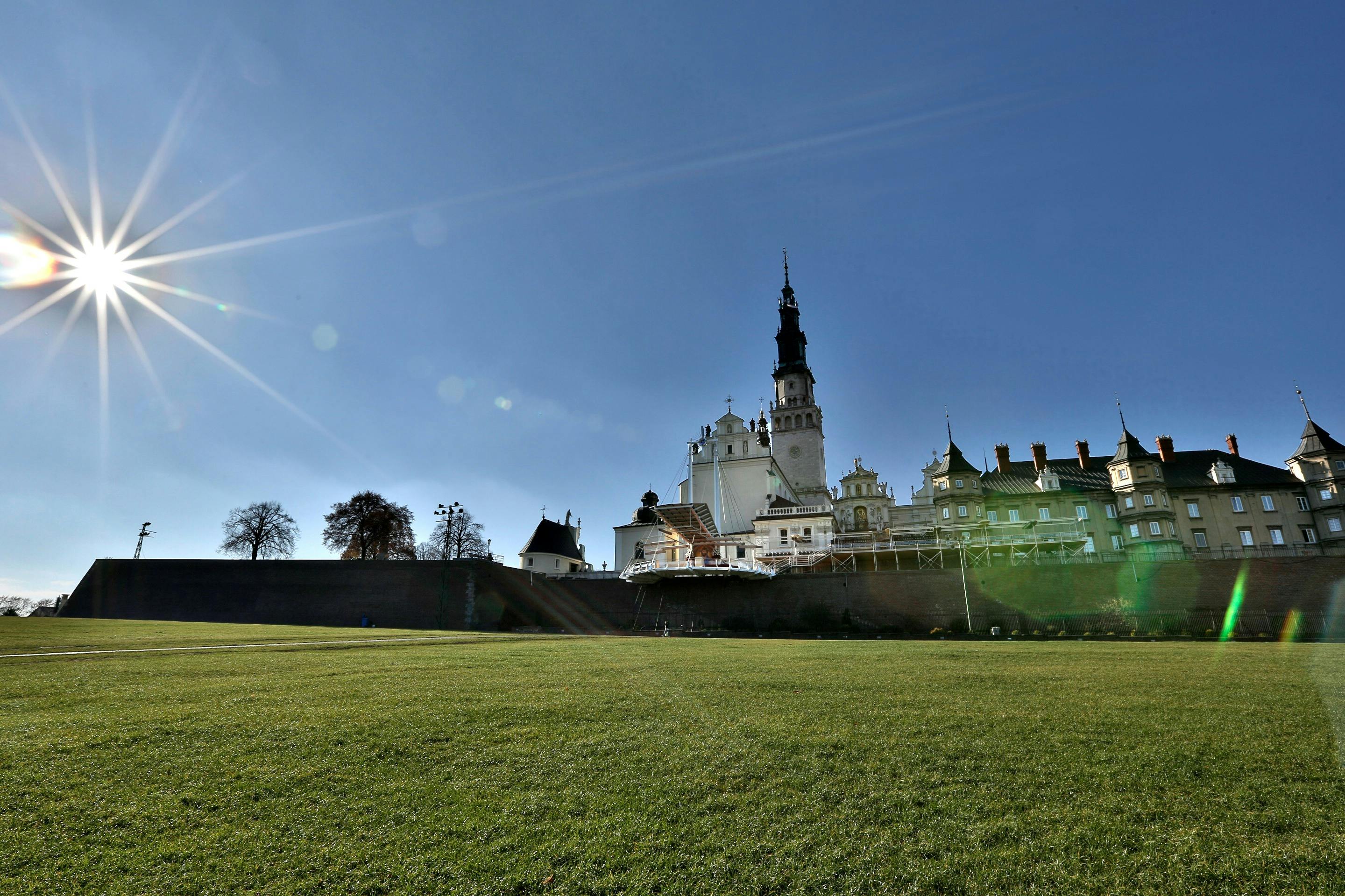 Εξωτερικό της βασιλικής