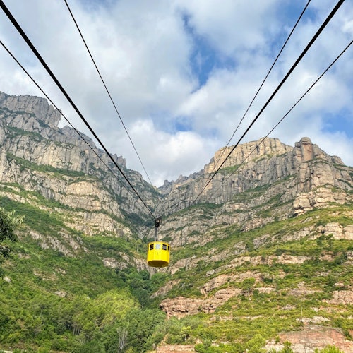 Montserrat Cable Car: Ascent Trip(即日発券)