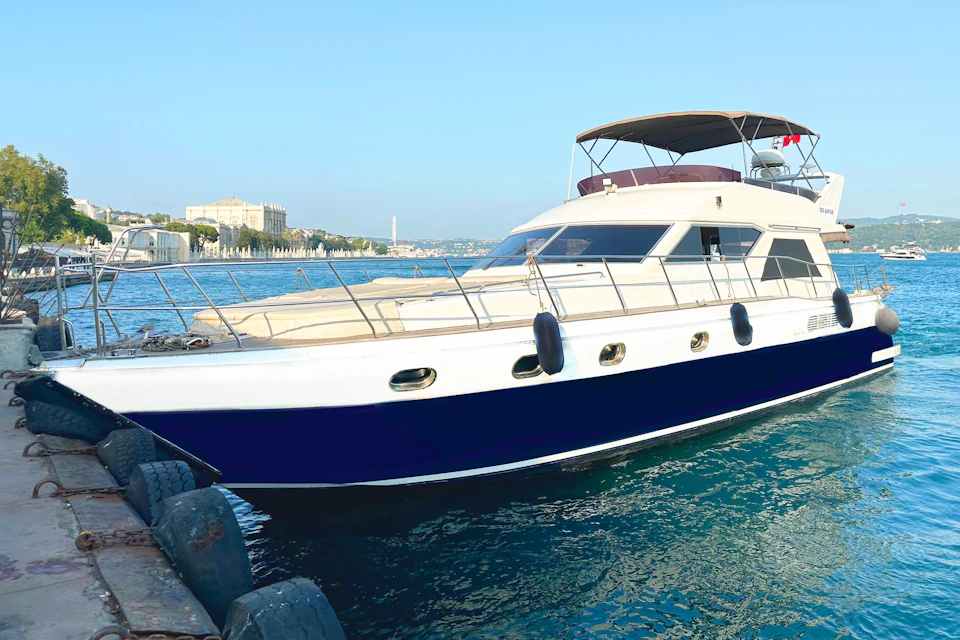 The Sunset Yacht