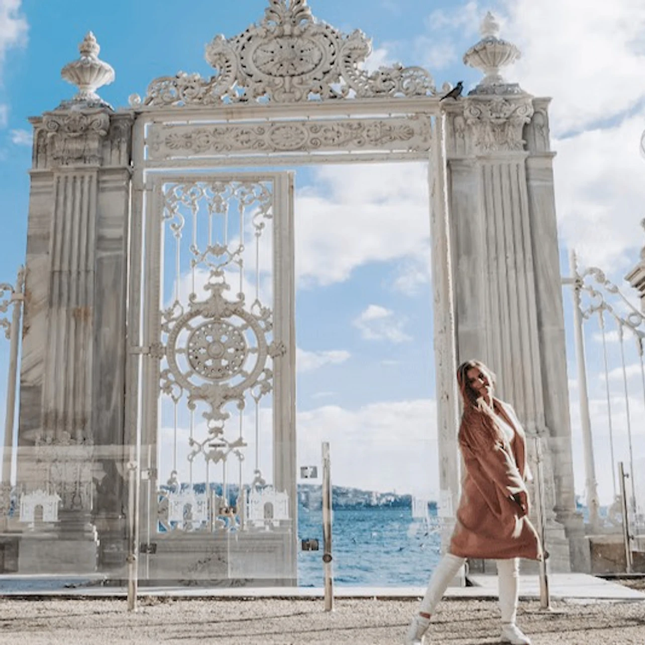 Dolmabahce Palace & Harem: Skip The Line Ticket + Audio Guide in Istanbul β Tiqets