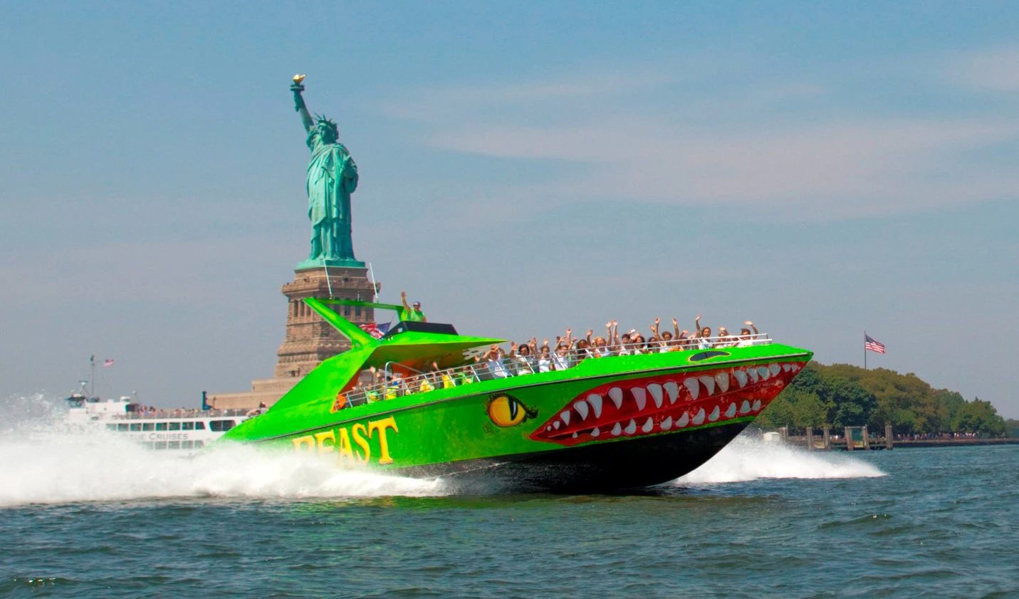 Nueva York: Paseo en lancha rápida « The Beast » de Circle Line