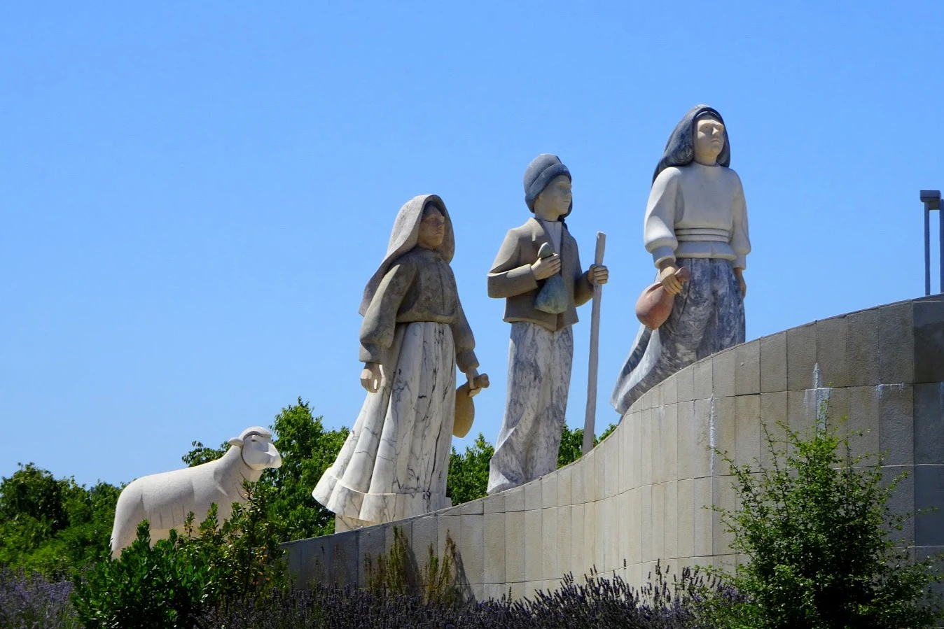 Fátima & Aljustrel: Small Group Guided Tour from Lisbon