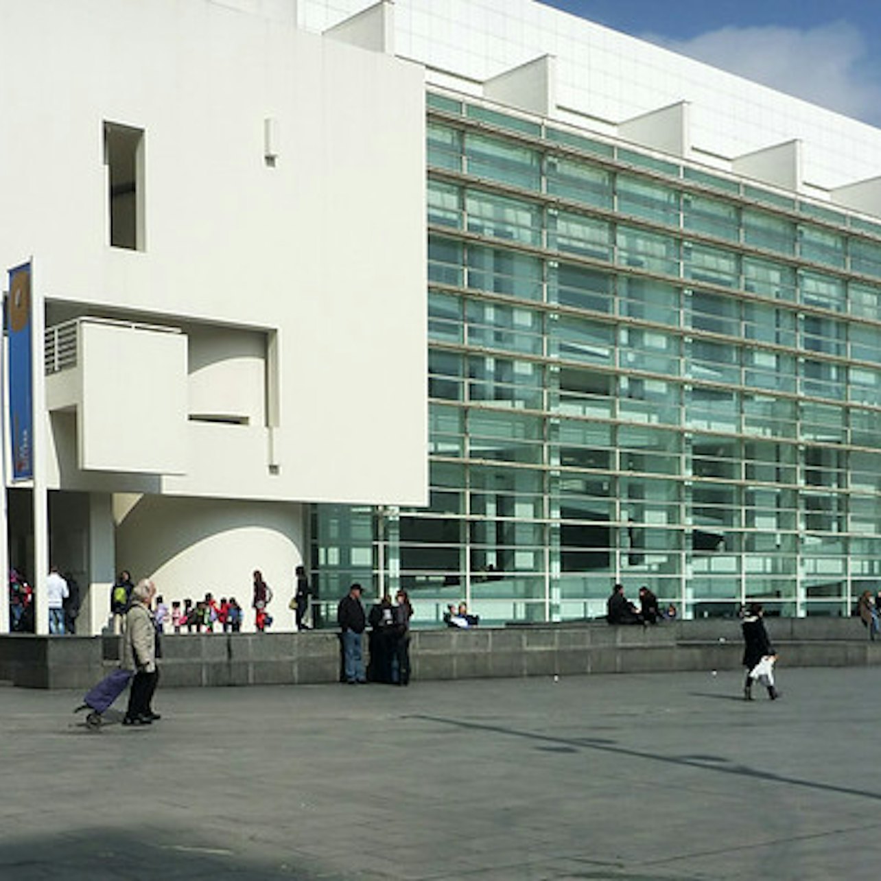 Museo de Arte Contemporáneo de Barcelona (MACBA) - Alojamientos en Barcelona