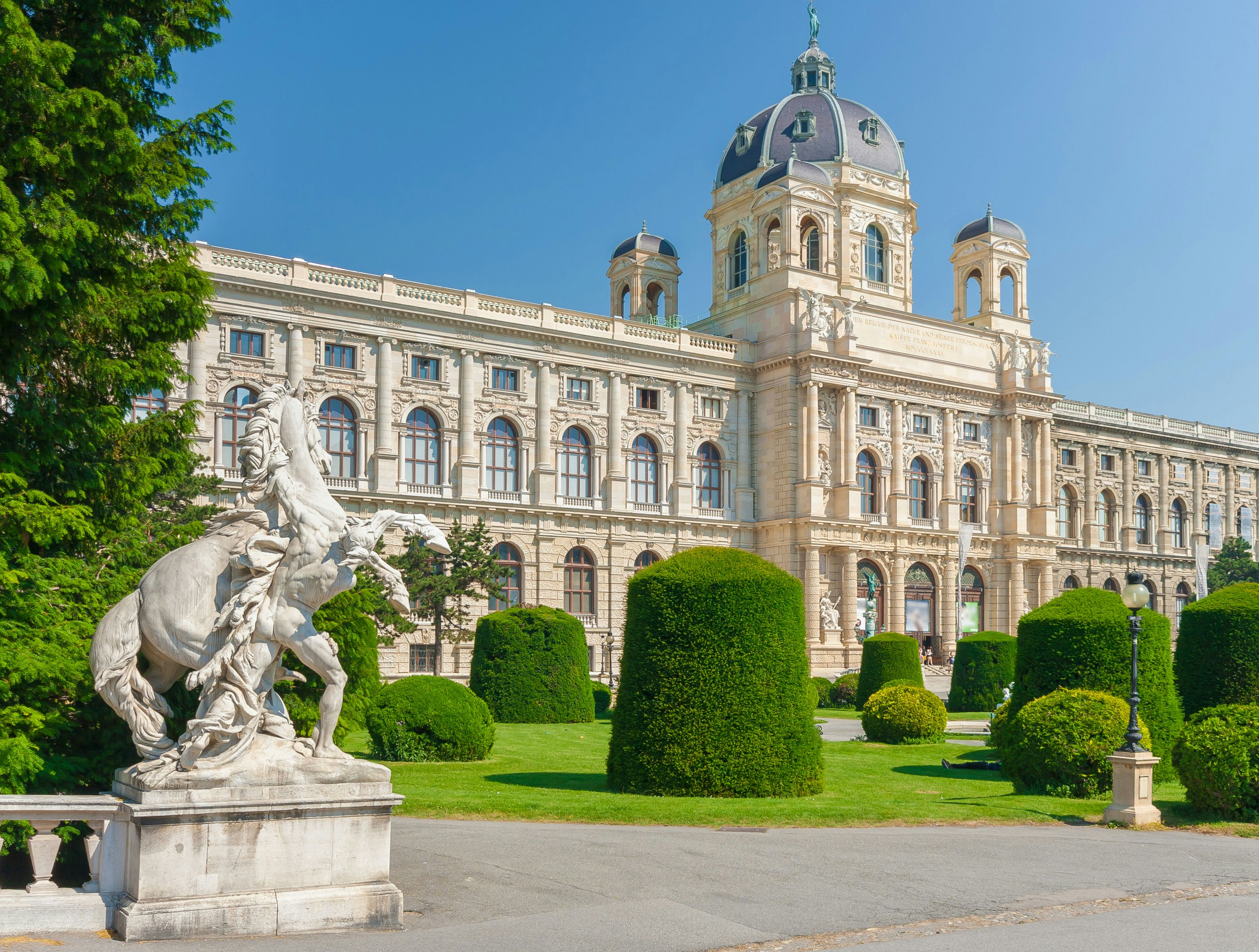Kunsthistorisches Museum & Imperial Treasury: Skip The Line