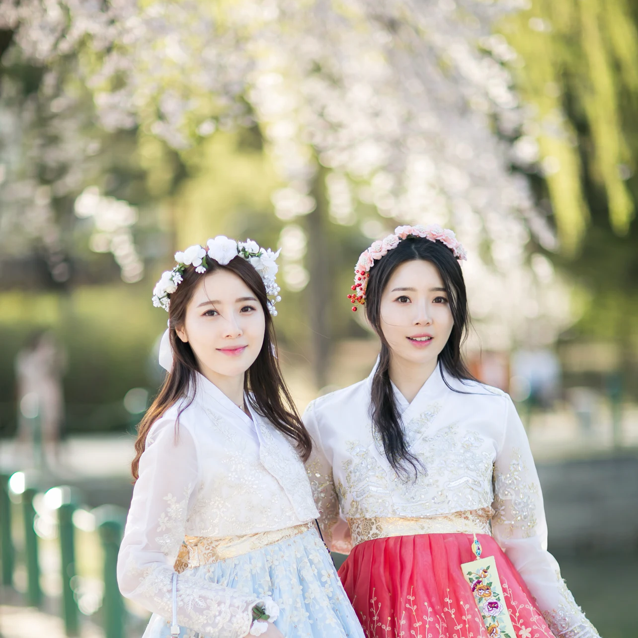 Hanbok That Day: Outdoor Photoshoot with Premium Hanbok Rental & Makeup Service in Seoul β Tiqets