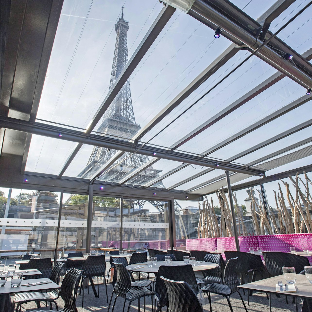 Crucero turístico por el Sena + Cena en Le Bistro Parisien - Alojamientos en Paris