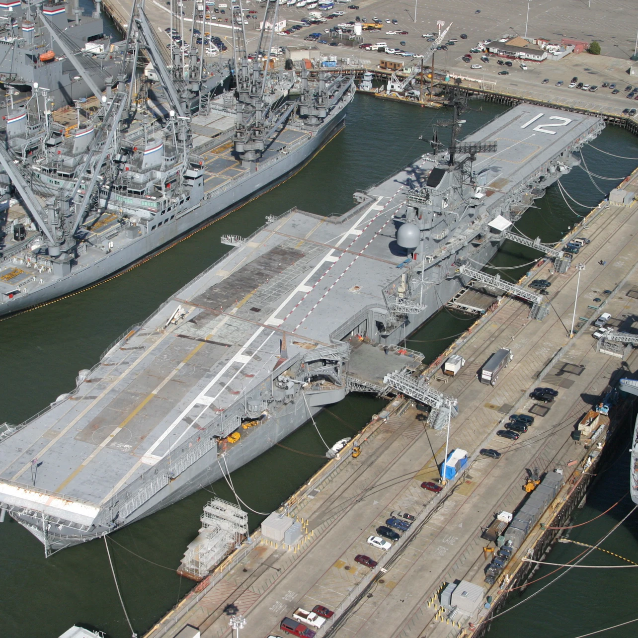 USS Hornet