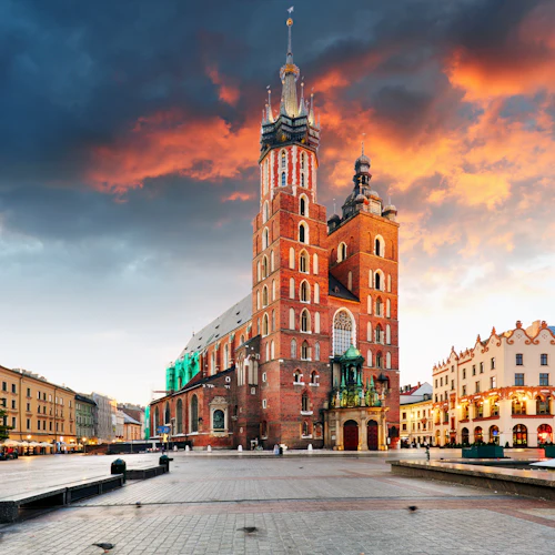 Old Town & St. Mary's Basilica Krakow: Entry Ticket + Guided Tour - Photo 7
