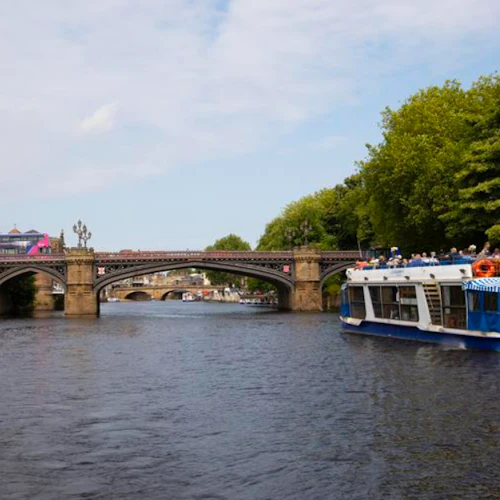 York: Fish & Chips Cruise