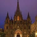 Katedralen i Barcelona på kvällen
