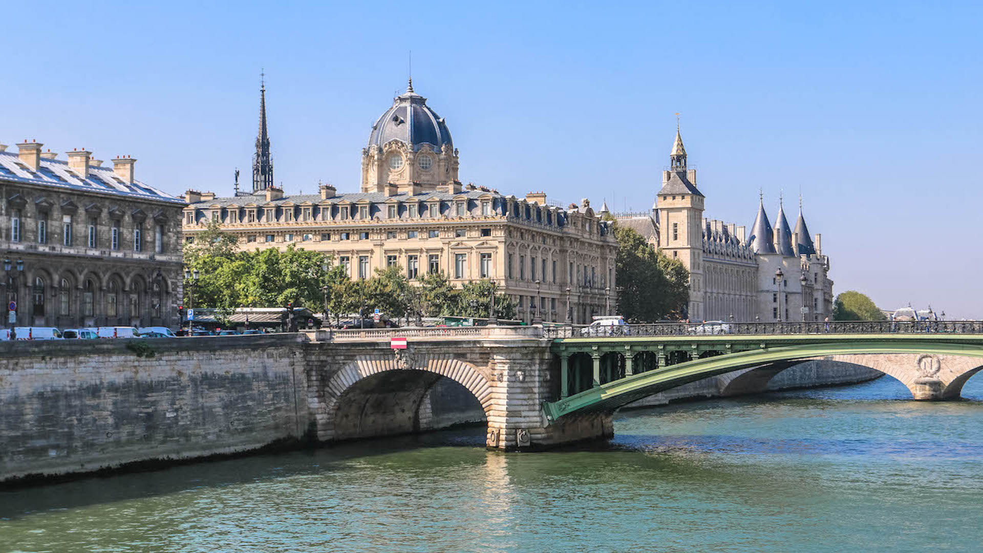 Notre Dame Island, Sainte-Chapelle & Conciergerie: Guided Tour - Paris - 