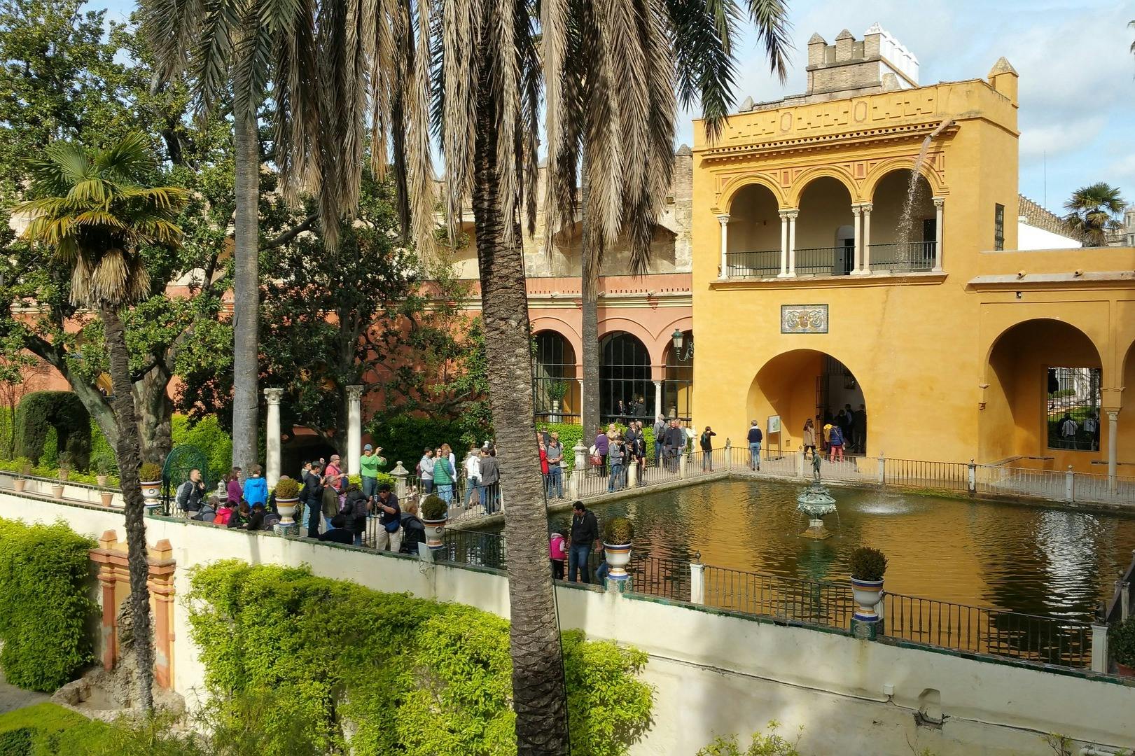 Royal Alcázar of Seville: Fast Track Ticket + Guided Tour 4