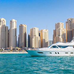 Dubai: 2-Hour Luxury Yacht Tour + Snacks & Drinks 5