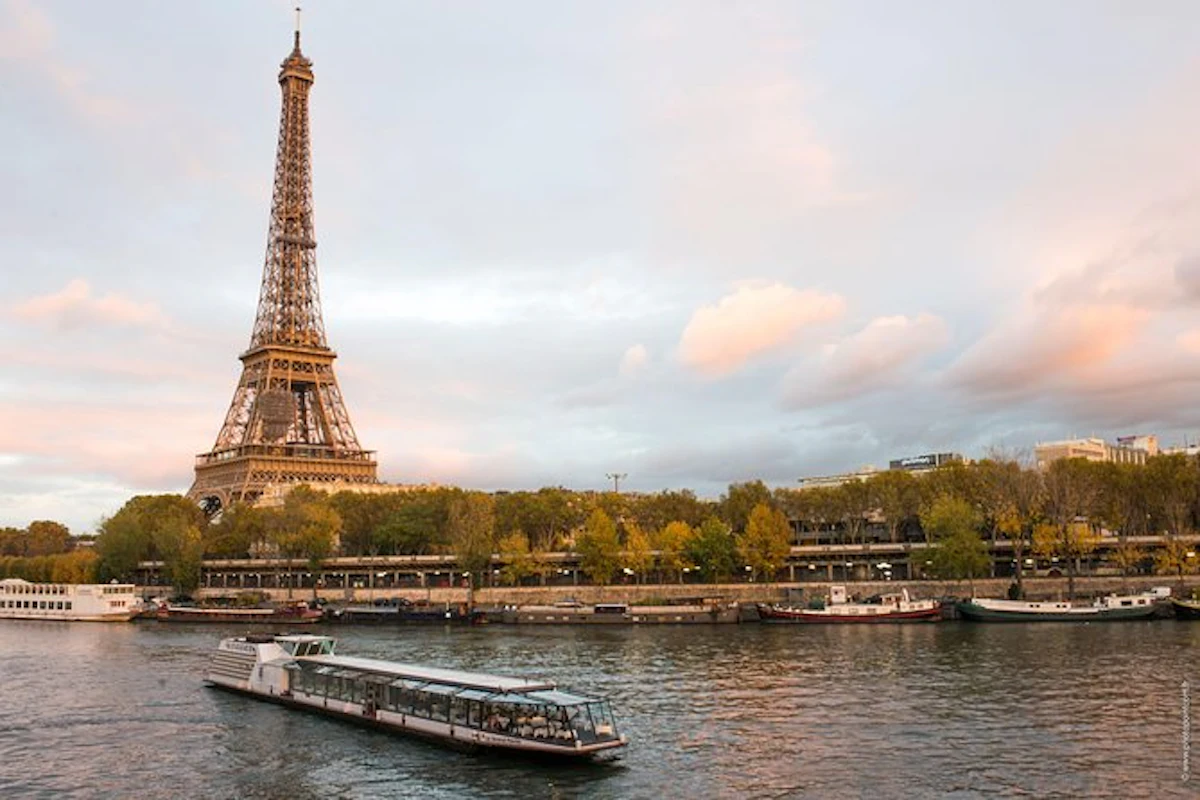 Seine River: Lunch Cruise with 3-Course Gourmet Meal — 5