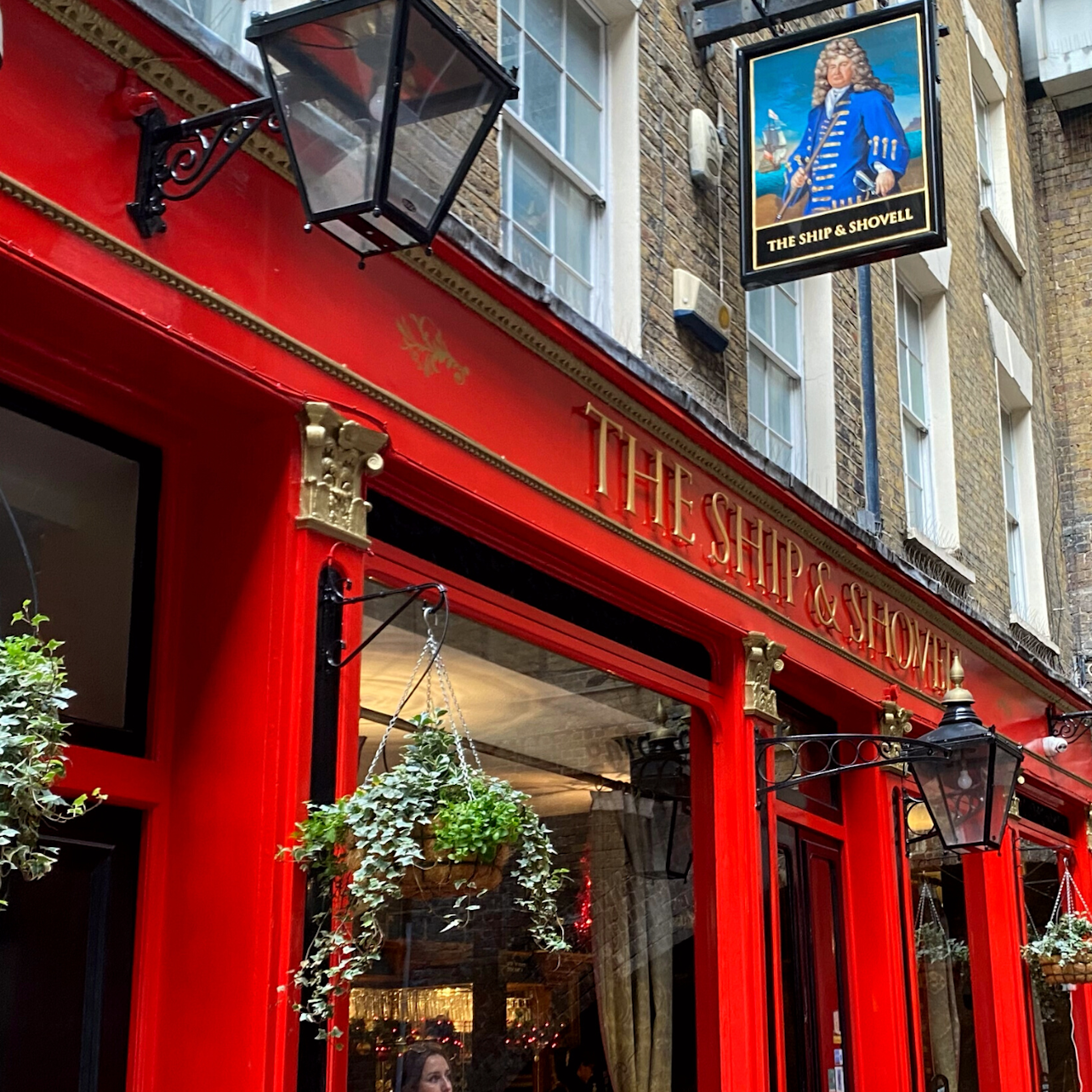 Londres: Recorrido histórico a pie por pubs - Alojamientos en Londres
