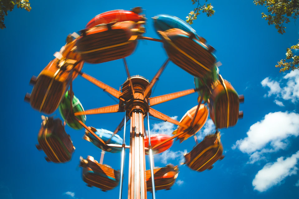 The flying boat attraction at the Jardin d'Acclimatation