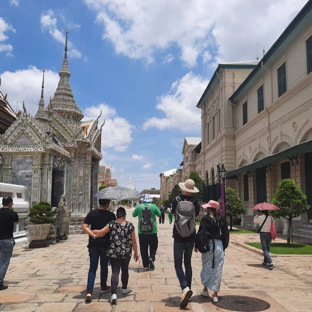 Bangkok: Grand Palace & Wat Phra Kaew Walking Tour in Bangkok – Tiqets