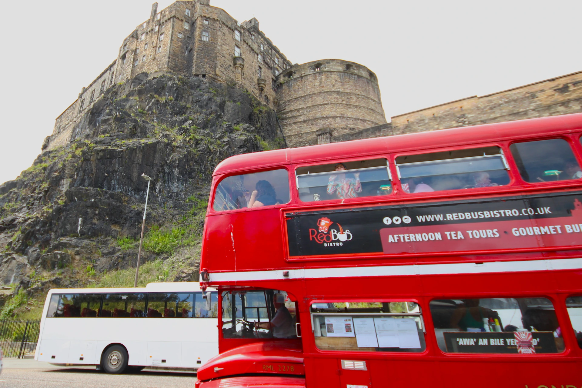 Our gorgeous Routemaster beneath Edinburgh Castle