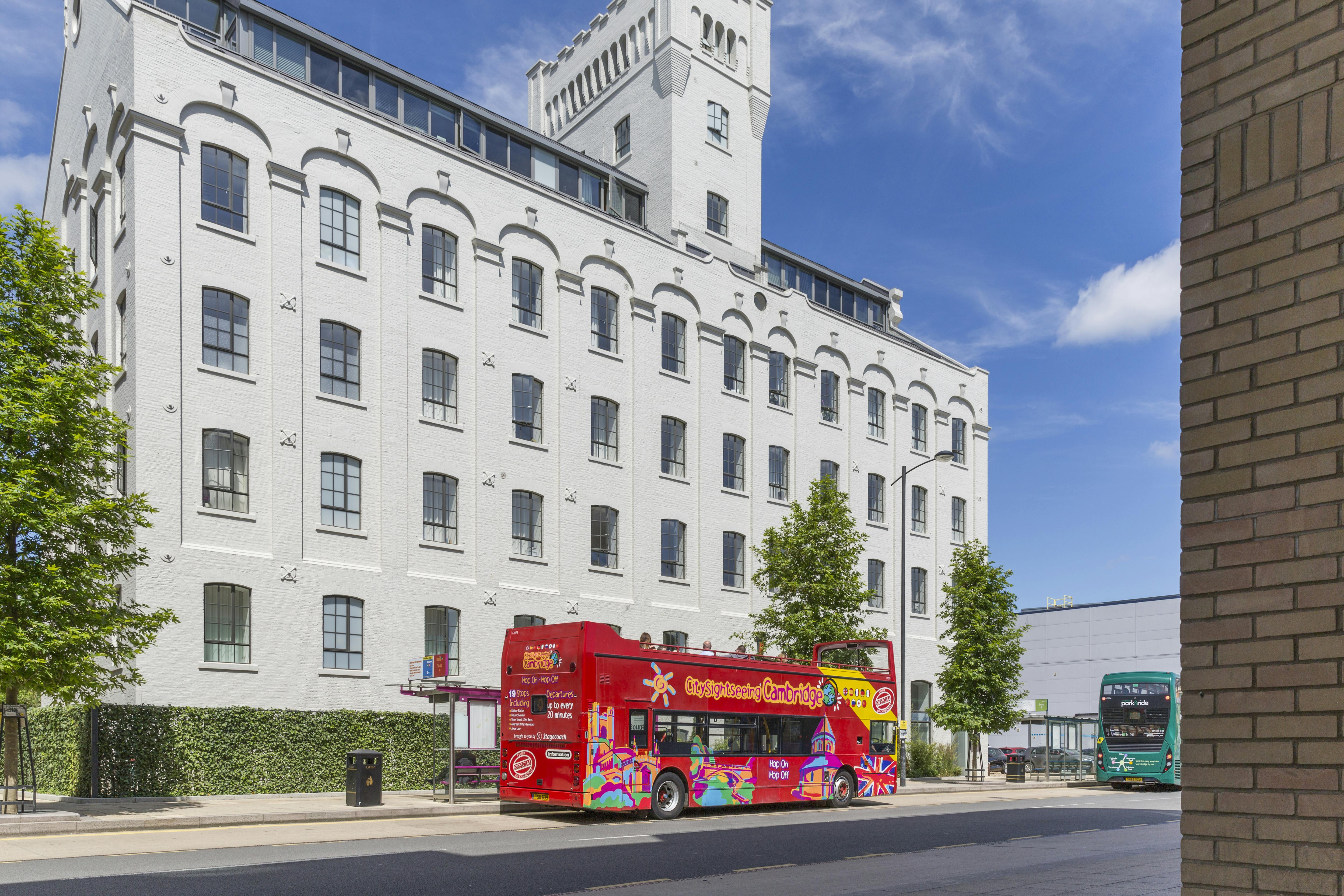 Hop on Hop off Bus Tours in Cambridge