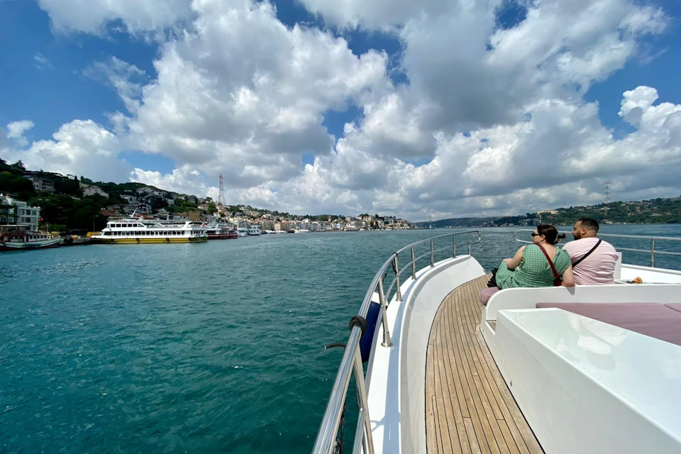 Bosphorus Sightseeing Cruise on Luxury Yacht