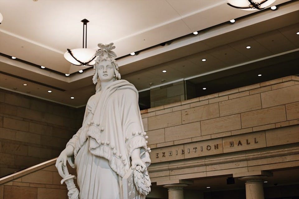 Περιήγηση με τα πόδια σε μικρές ομάδες στο Καπιτώλιο