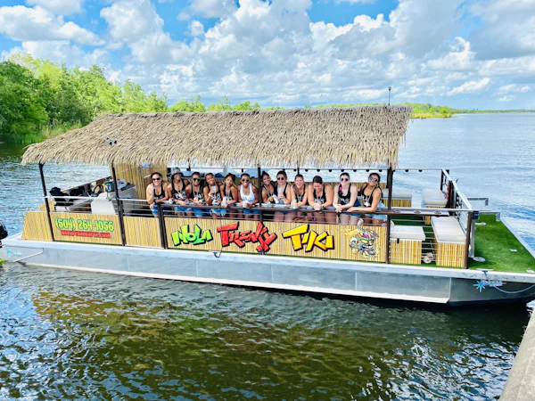 Freaky Tiki Boat & Swamp Experience | Rezervuj si vstupenky online